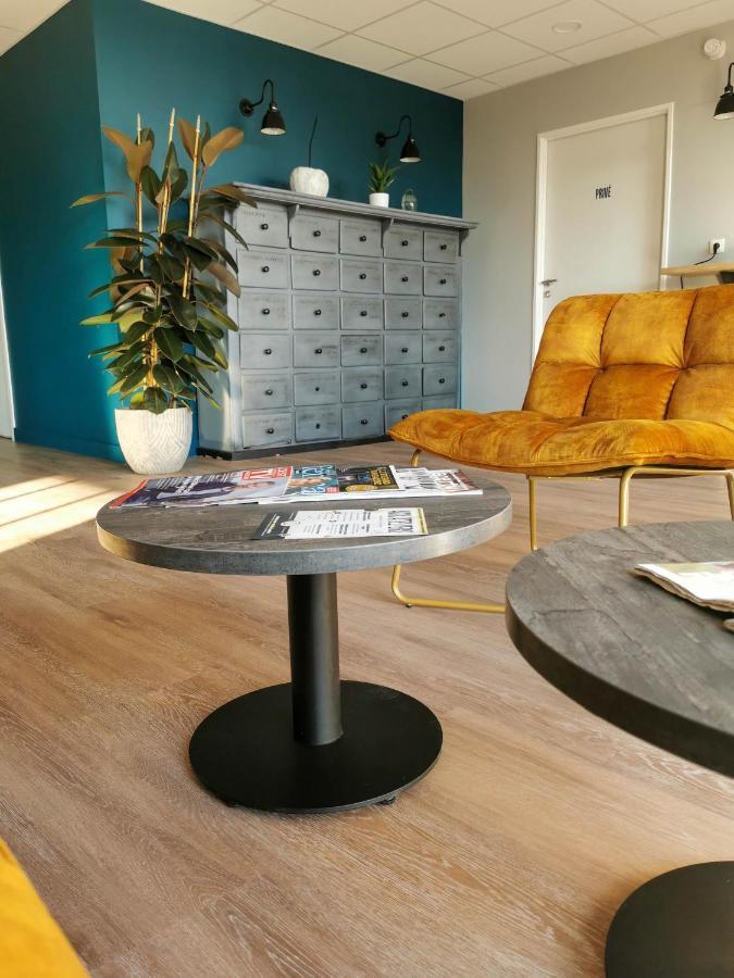Отель Aux Ateliers Miserey-Salines Экстерьер фото